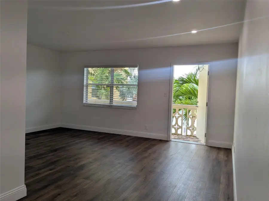 815 Middle River Drive #215, Fort Lauderdale, FL 33304 - #3