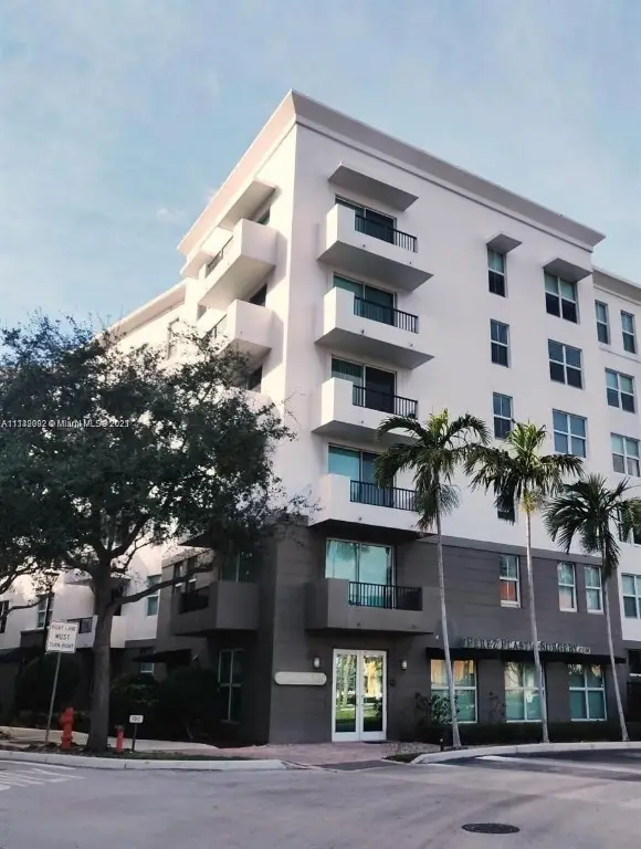 2401 NE 65th Street #608, Fort Lauderdale, FL 33308