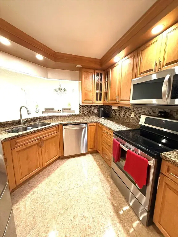 2521 NW 104th Avenue #302, Sunrise, FL 33322