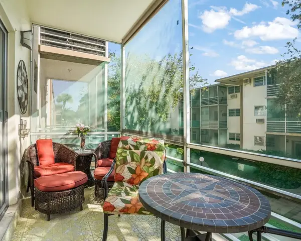 16750 NE 14th Avenue #212, Miami, FL 33162