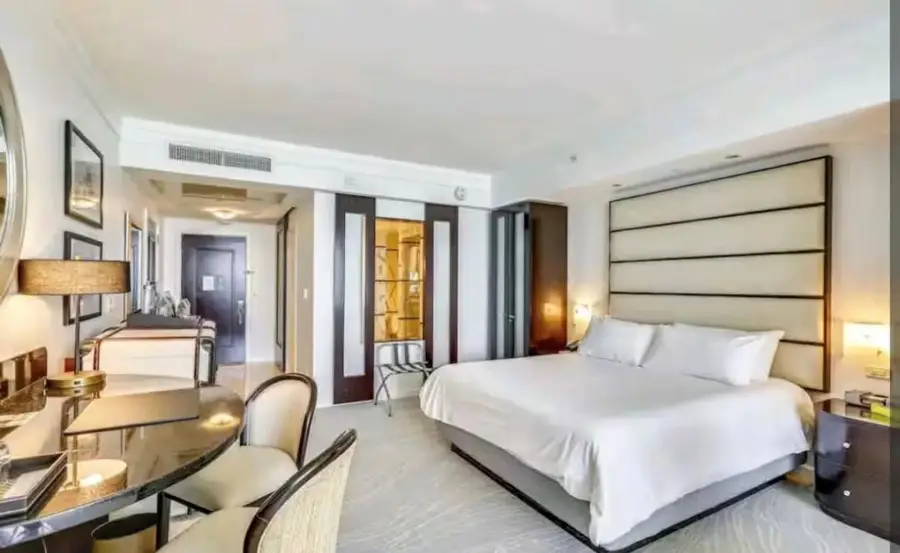 4391 Collins Avenue #1913, Miami Beach, FL 33140 - #2