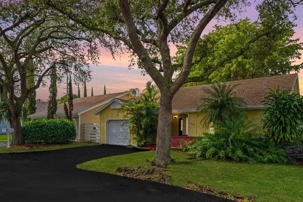 15022 SW 140th Court, Miami, FL 33186