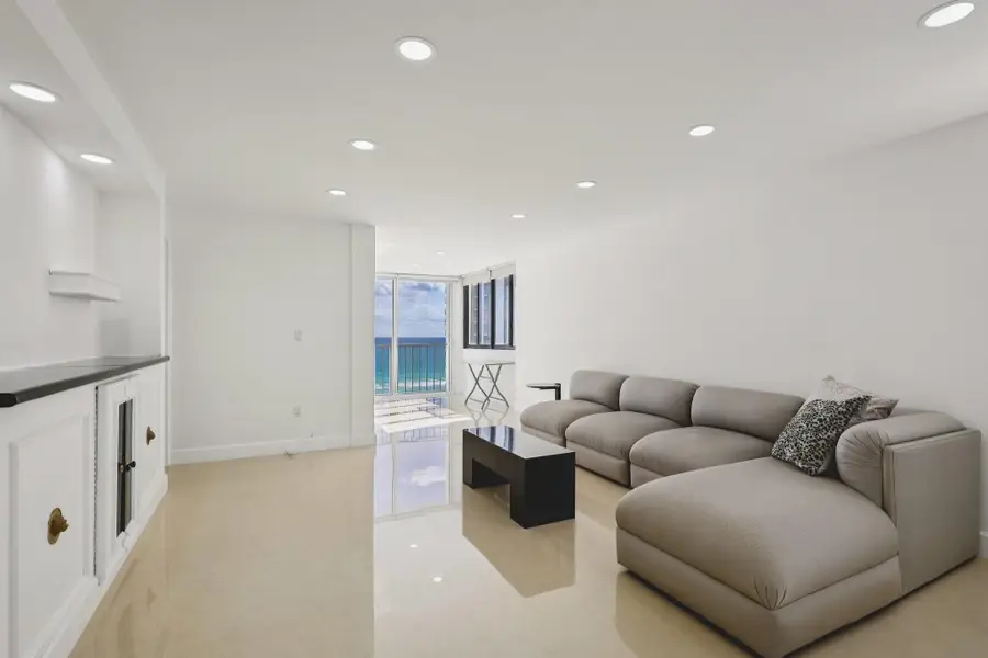 6450 Collins Avenue #901, Miami Beach, FL 33141 - #3