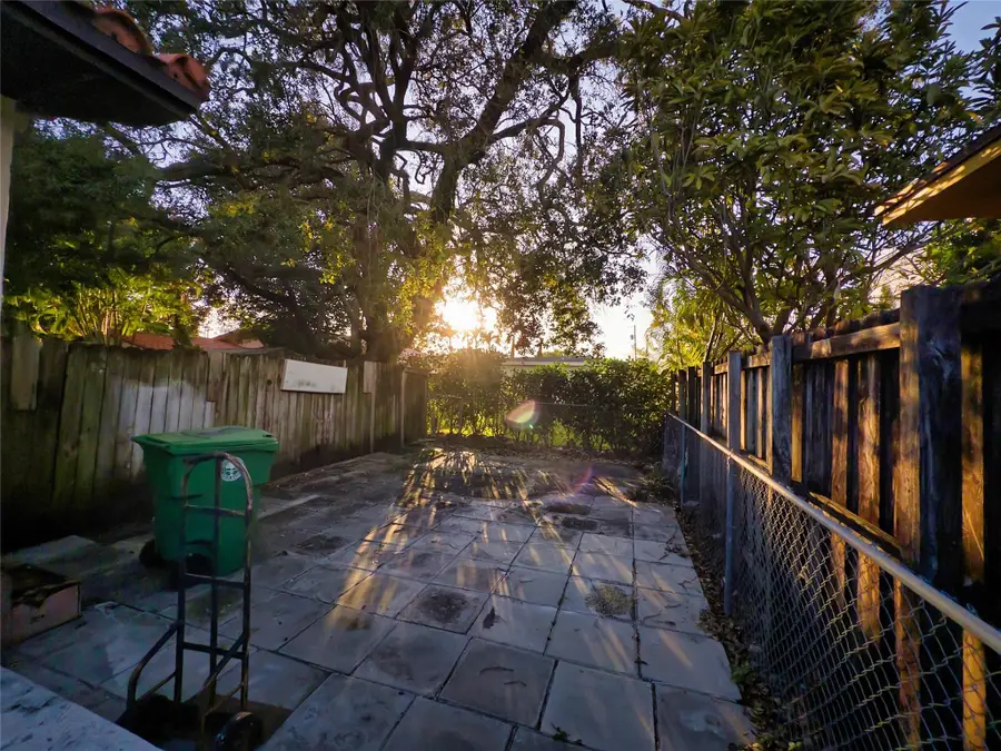 2620 SW 32nd Avenue, Miami, FL 33133 - #3