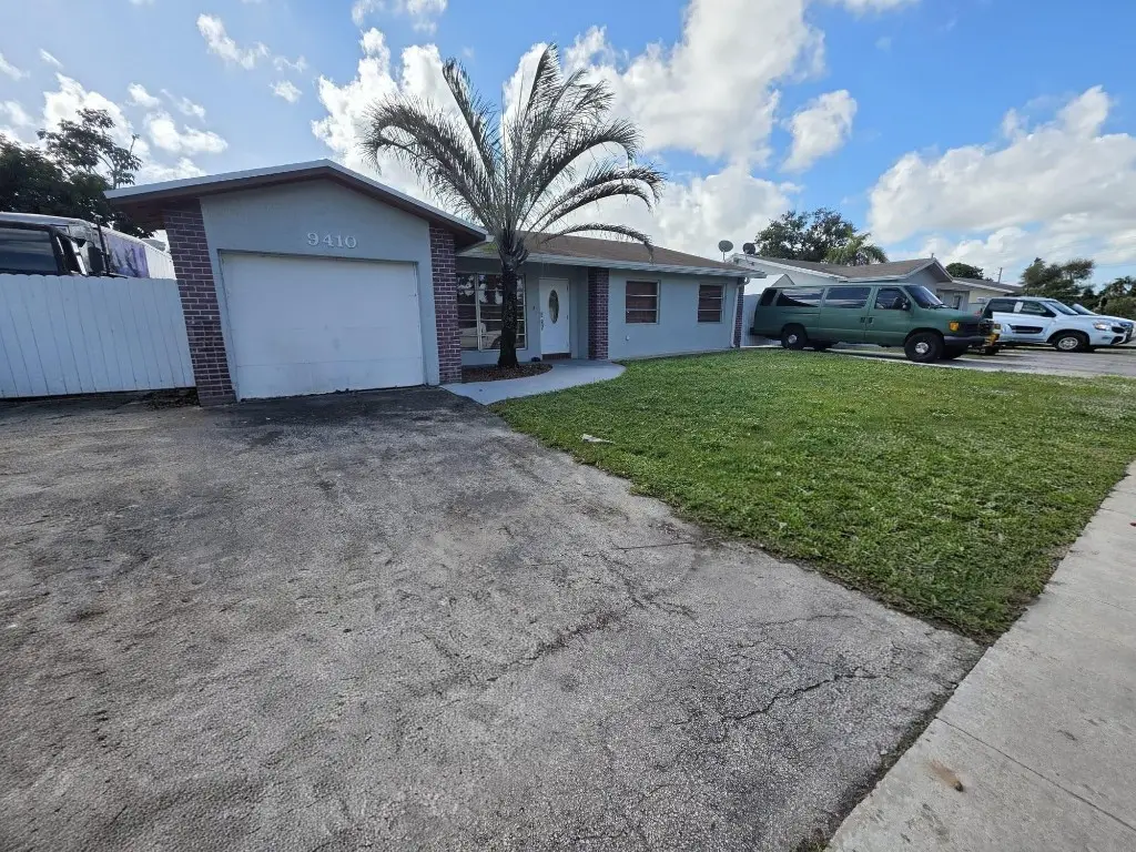 9410 NW 14th Street, Pembroke Pines, FL 33024 - #1
