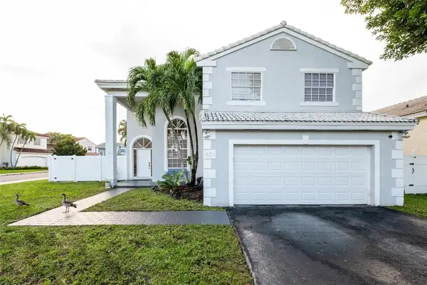 621 Lakeshore Terrace, Davie, FL 33325