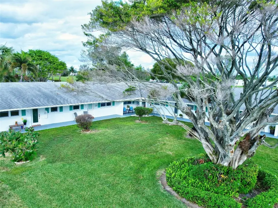 400 SW Golfview Terrace #111, Boynton Beach, FL 33426 - #2