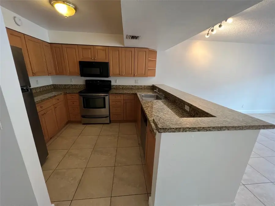 5221 Geneva Way #208, Doral, FL 33166 - #3