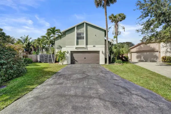 3808 NW 73rd Way, Coral Springs, FL 33065