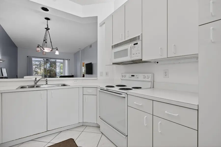 9575 Weldon Circle #Apt C413, Tamarac, FL 33321 - #2