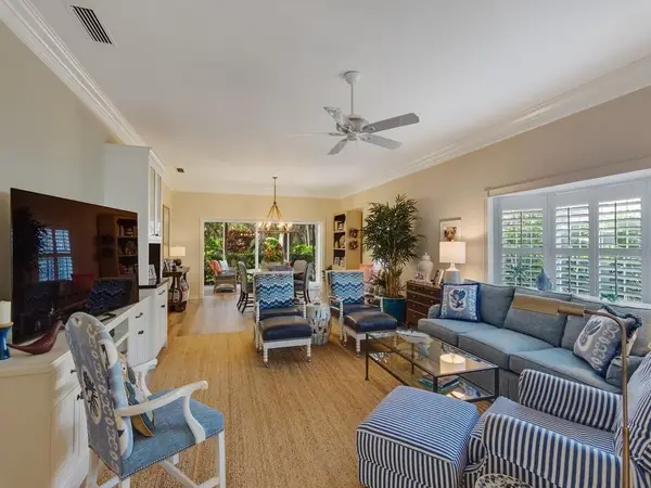125 E Park Shores Circle #21E, Vero Beach, FL 32963