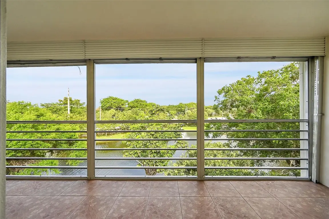 2502 Antigua Terrace #J4, Coconut Creek, FL 33066 - #1