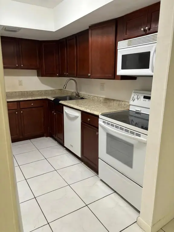 2148 NW 57th Avenue #14-E, Lauderhill, FL 33313 - #3