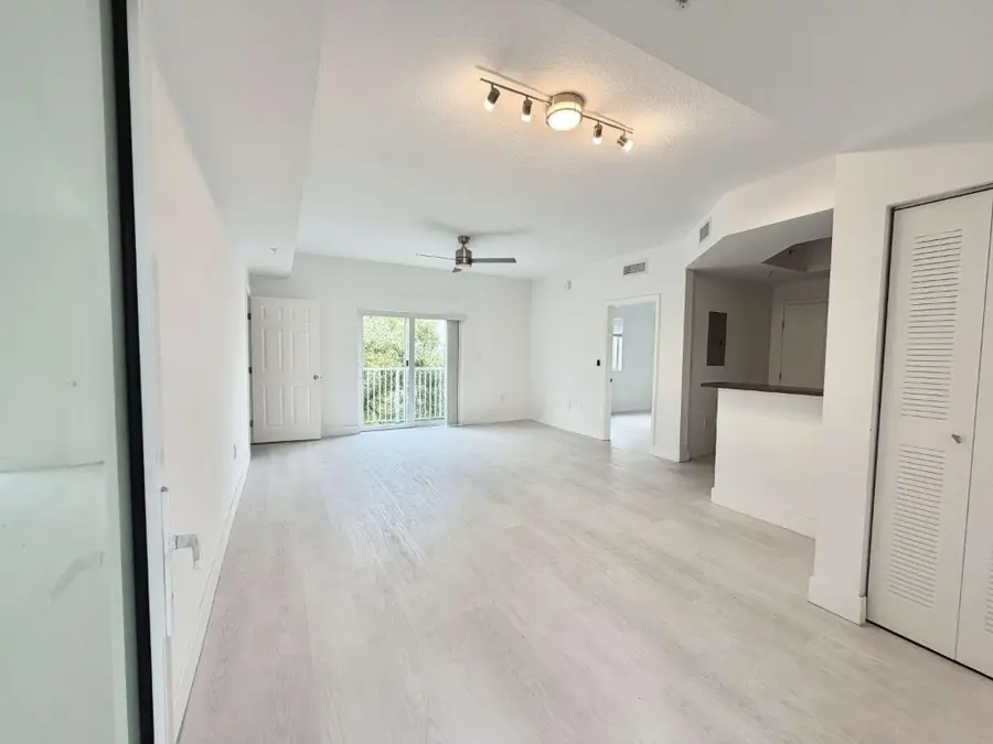 7516 NE 1st Avenue #302, Miami, FL 33138 - #2