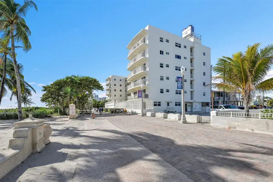 901 S Surf Road #203, Hollywood, FL 33019 - #2
