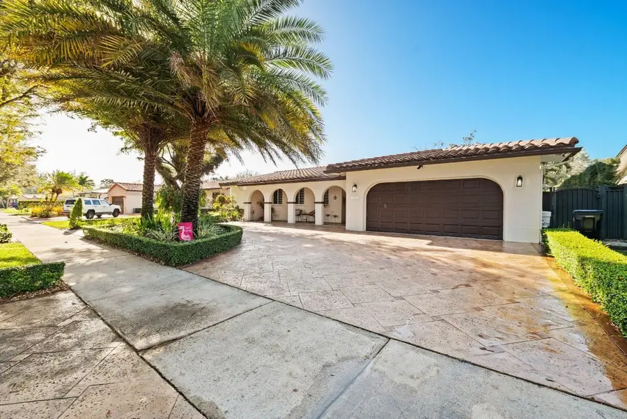 6320 Pent Place, Miami Lakes, FL 33014 - #3