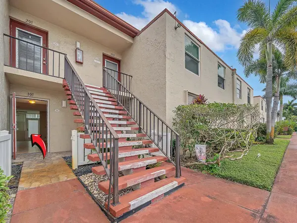 7 Willowbrook Lane #101, Delray Beach, FL 33446