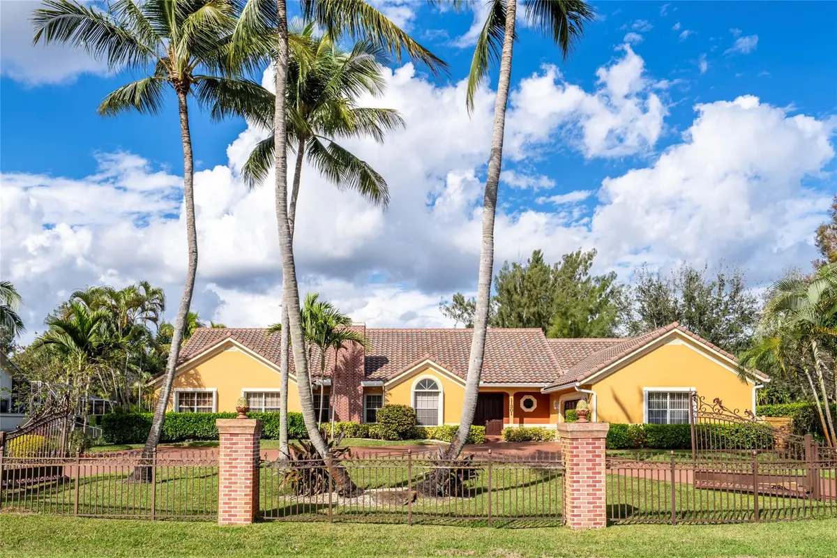 11301 SW 3rd Street, Plantation, FL 33325 - #1