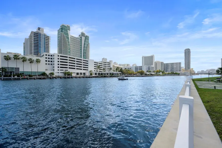 600 Parkview Drive #1111 (PH11), Hallandale Beach, FL 33009 - #2