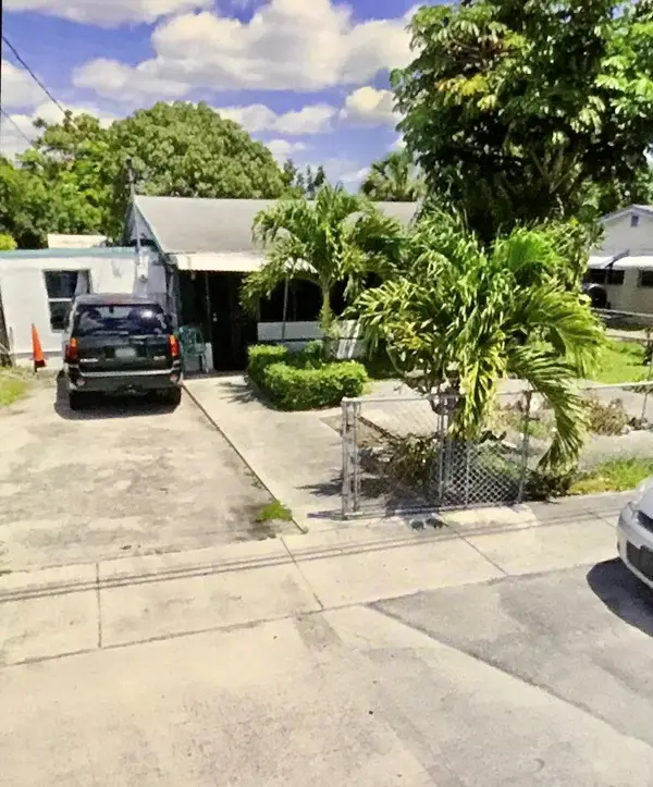 5663 Flagler Street, Hollywood, FL 33023