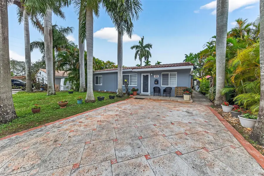 918 NE 4th Street, Hallandale Beach, FL 33009 - #2