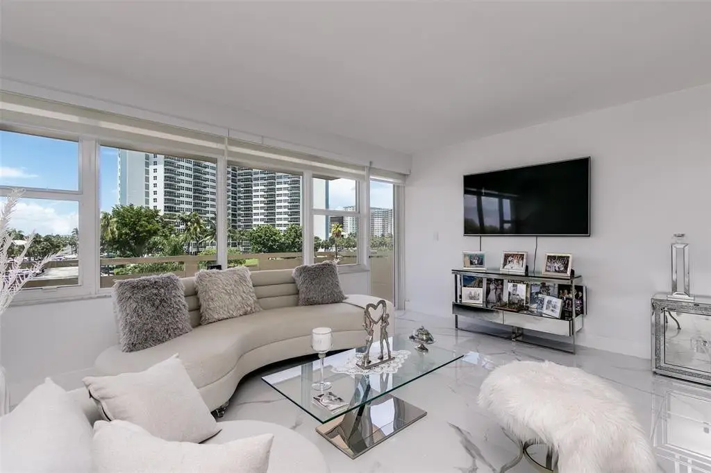 3333 NE 34th Street #304, Fort Lauderdale, FL 33308 - #1