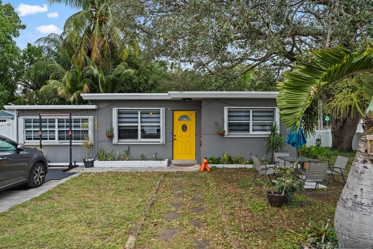 5829 Hayes Street, Hollywood, FL 33021 - #1