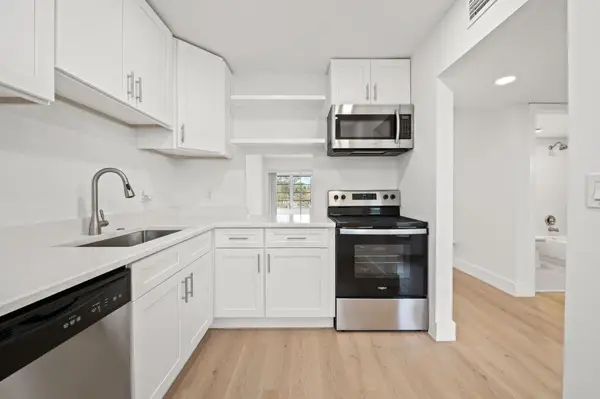 6000 NW 64th Avenue #303, Fort Lauderdale, FL 33319