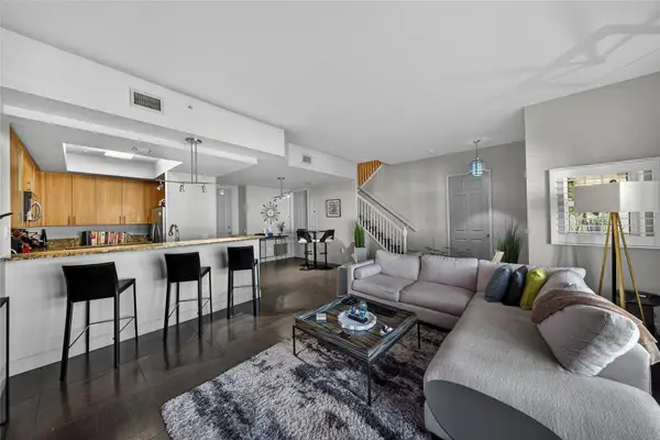 2633 NE 14th Avenue #111, Wilton Manors, FL 33334