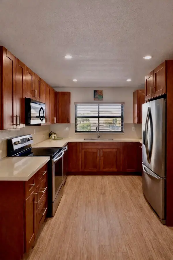 10433 Sunrise Lakes Boulevard #406, Sunrise, FL 33322