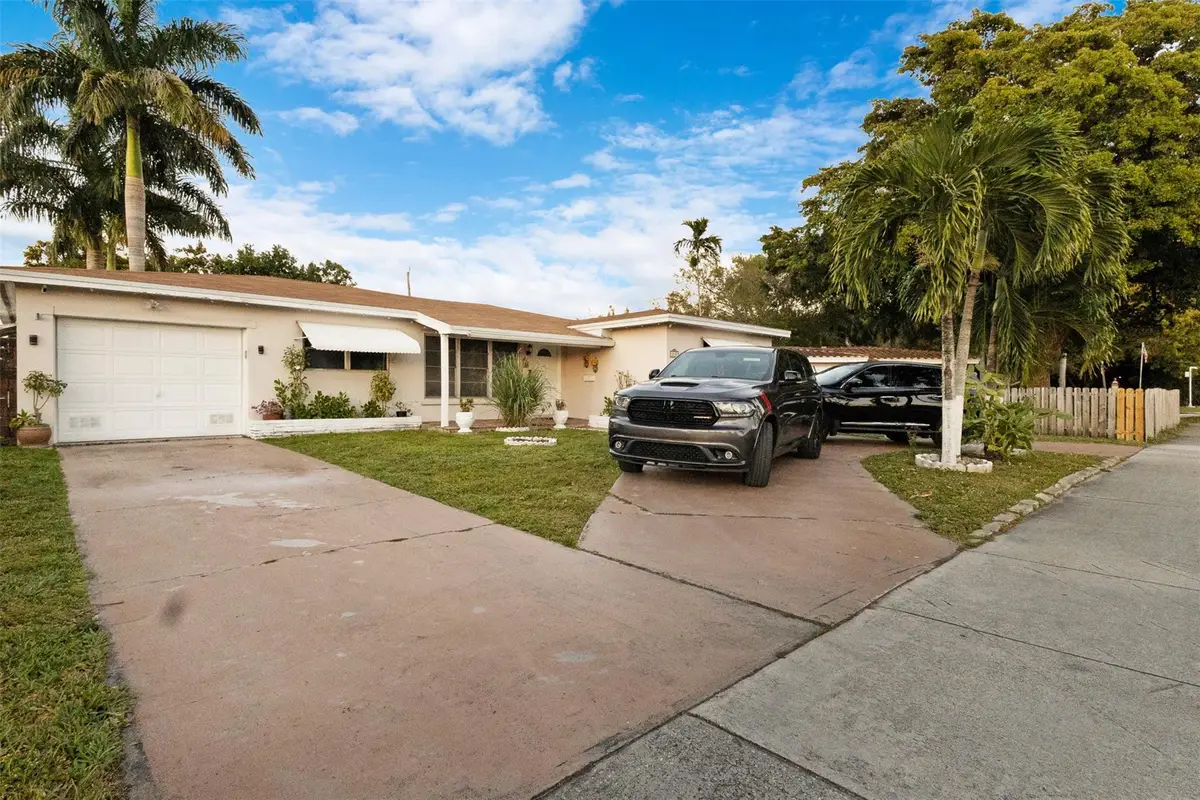 3105 Hollywood Boulevard, Hollywood, FL 33021 - #1