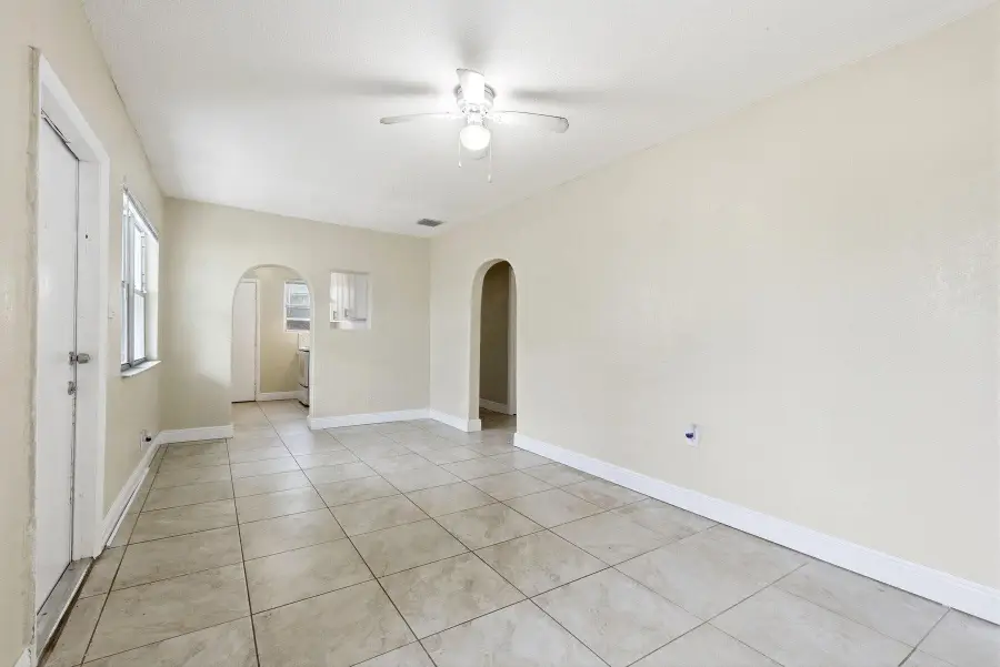 842 NW 25th Avenue, Fort Lauderdale, FL 33311 - #3