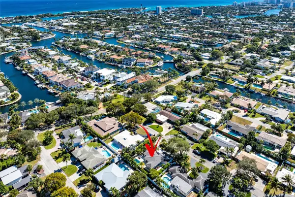 2233 NE 30th Court, Lighthouse Point, FL 33064