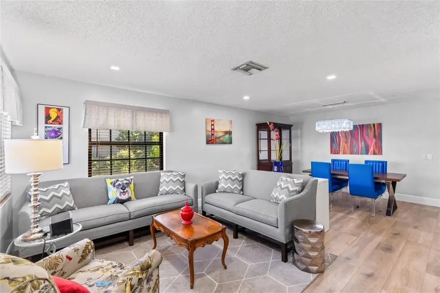 9129 N Vineyard Lake Drive #9129, Plantation, FL 33324 - #2