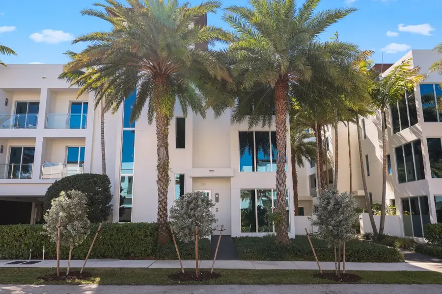 238 Shore Court #238, Fort Lauderdale, FL 33308 - #2