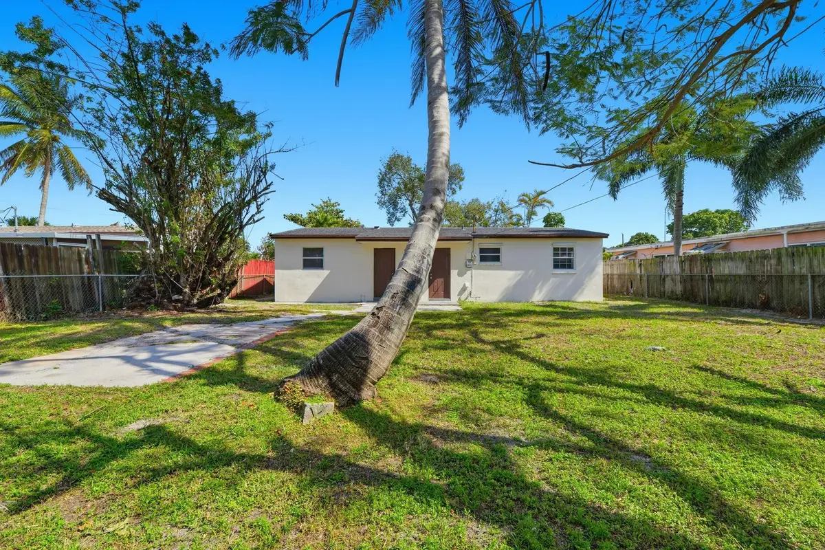 1000 N 71st Avenue, Hollywood, FL 33024 - #1