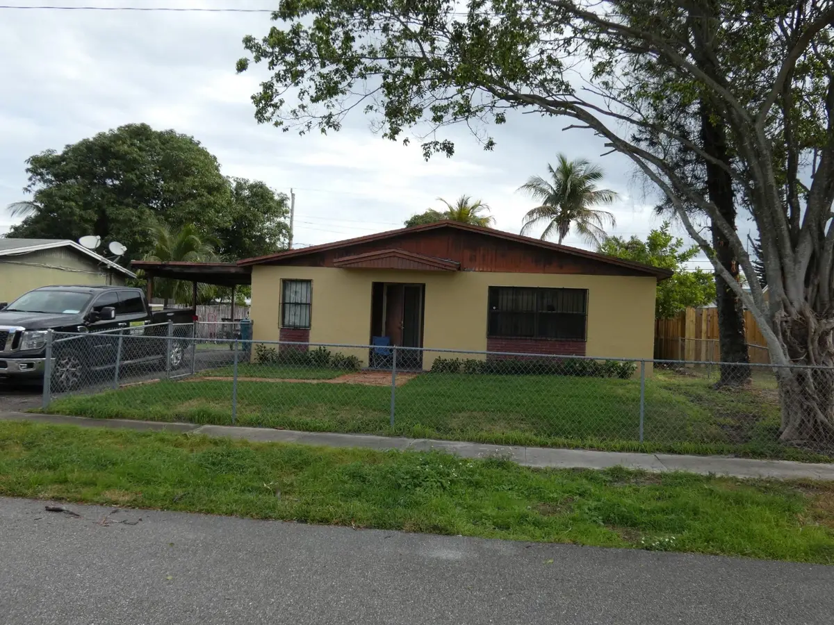 2350 NW 1st Street, Boynton Beach, FL 33435 - #1