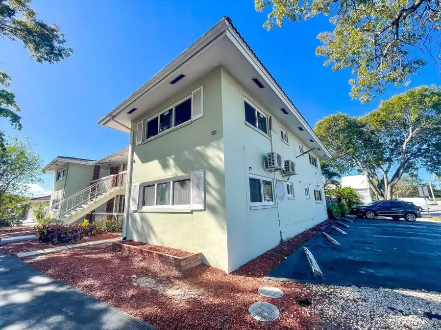 4213 NE 21st Avenue, Fort Lauderdale, FL 33308 - #3