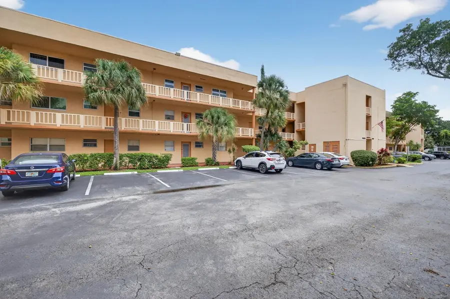 8400 Lagos De Campo Boulevard #303, Tamarac, FL 33321 - #2