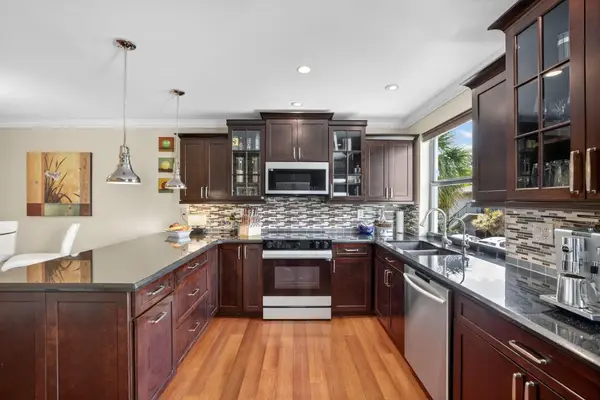 3000 NE 8th Terrace #B4, Wilton Manors, FL 33334