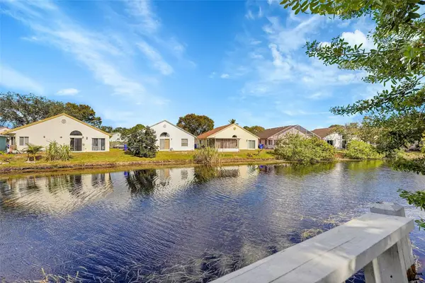 1237 Seaview #1237, North Lauderdale, FL 33068