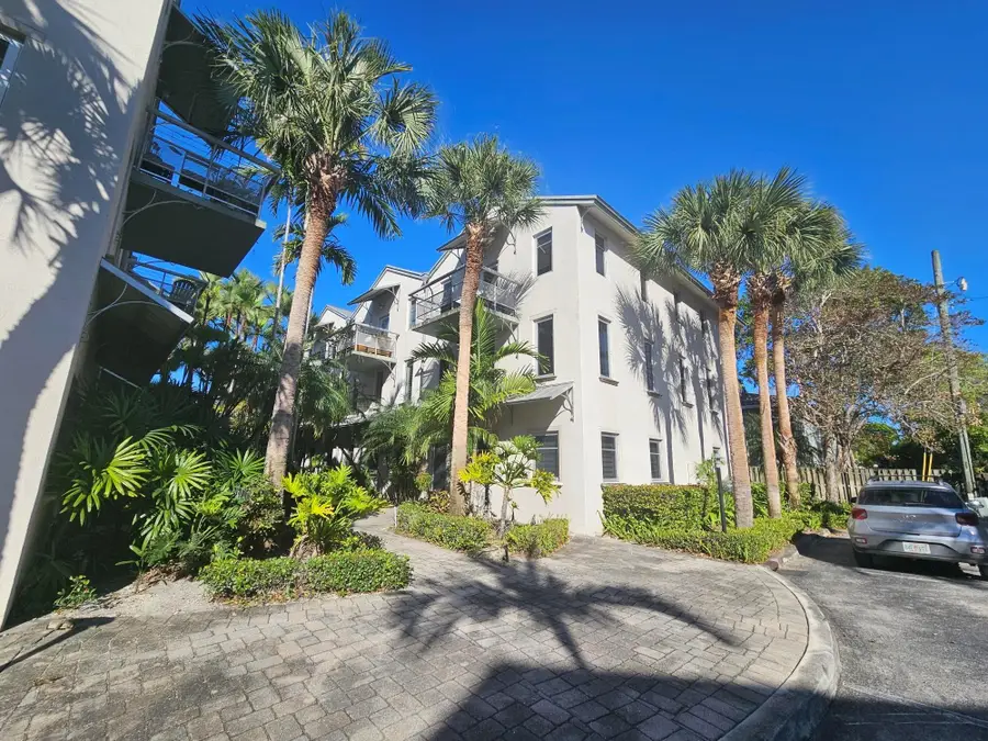 812 SW 4th Avenue #8, Fort Lauderdale, FL 33315 - #3