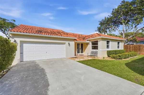 16921 SW 92nd Court, Palmetto Bay, FL 33157