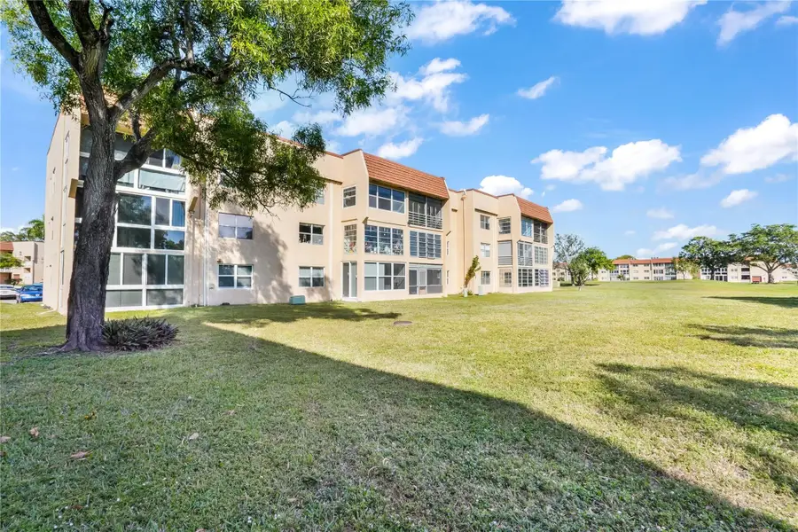 9300 Sunrise Lakes Boulevard #309, Sunrise, FL 33322 - #2