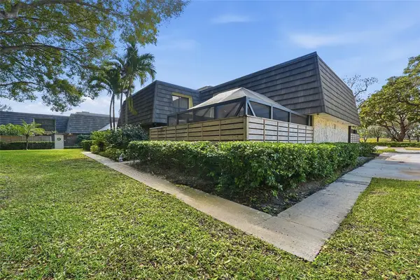 1601 16th Terrace, Palm Beach Gardens, FL 33418