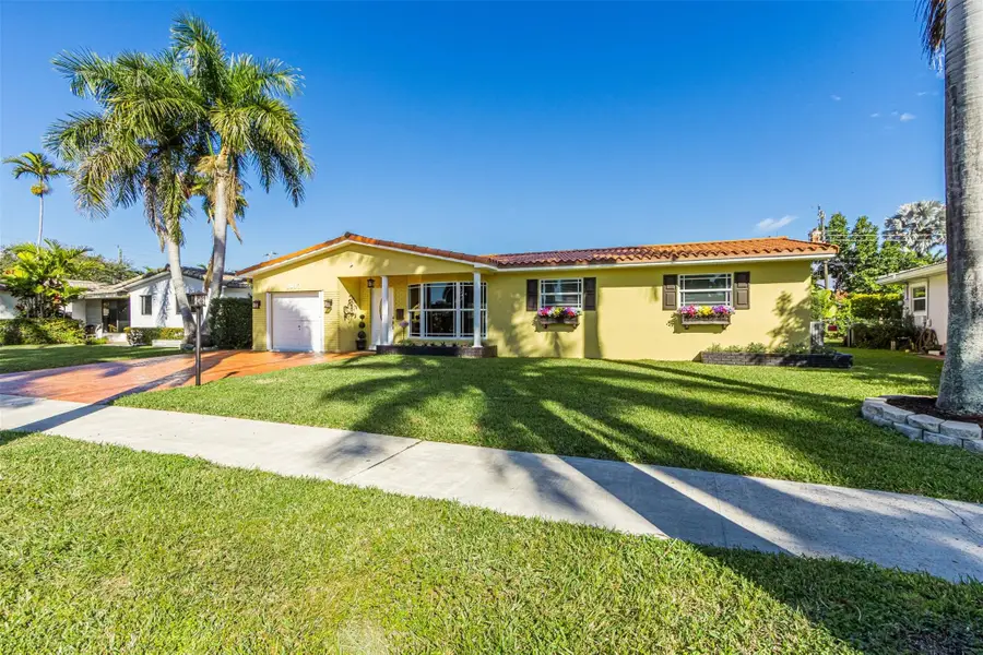 1017 NE 4th Street, Hallandale Beach, FL 33009 - #3