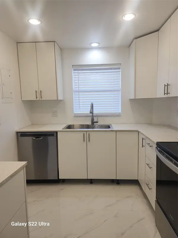 700 SE 6th Avenue #111, Deerfield Beach, FL 33441