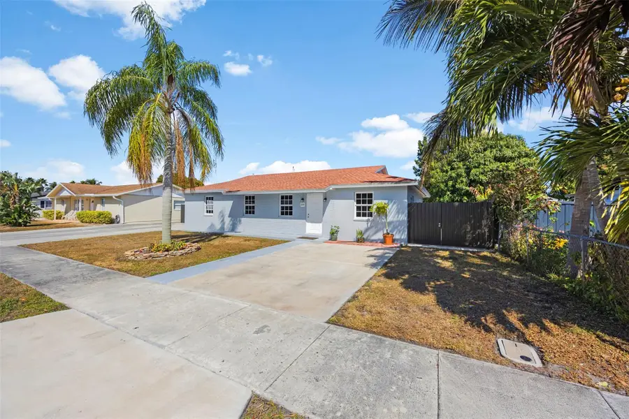 1209 W Broward Street, Lantana, FL 33462 - #3