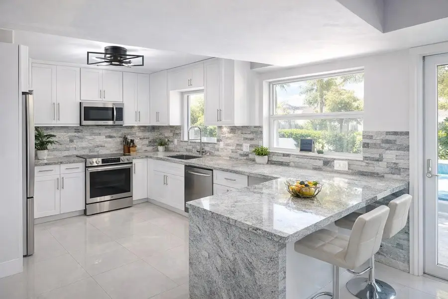 16070 SW 89th Avenue Road, Palmetto Bay, FL 33157 - #2