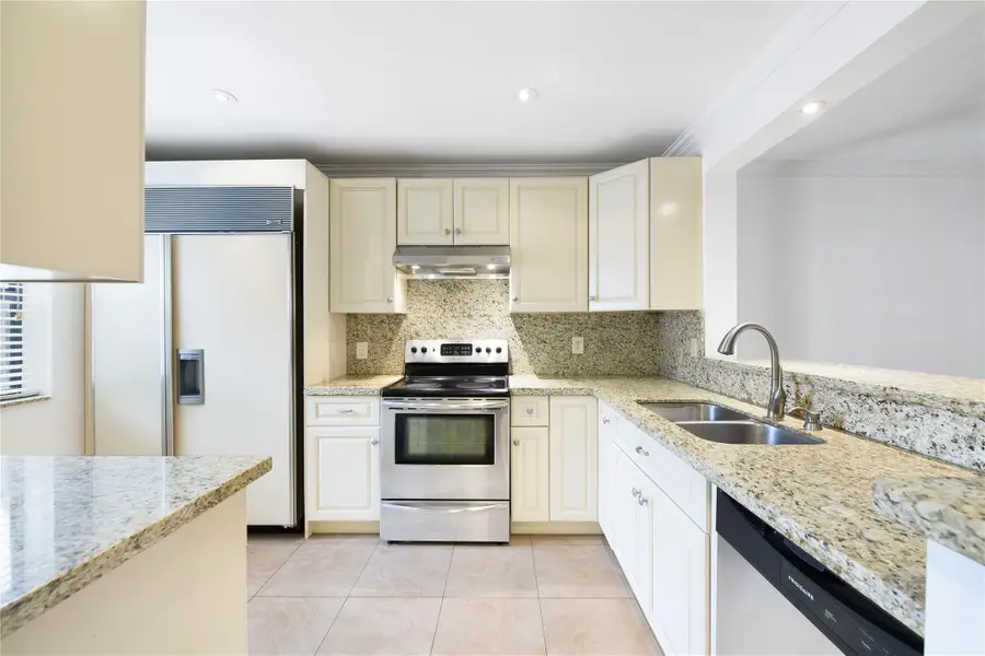 3755 Carambola Circle #3755, Coconut Creek, FL 33066 - #3